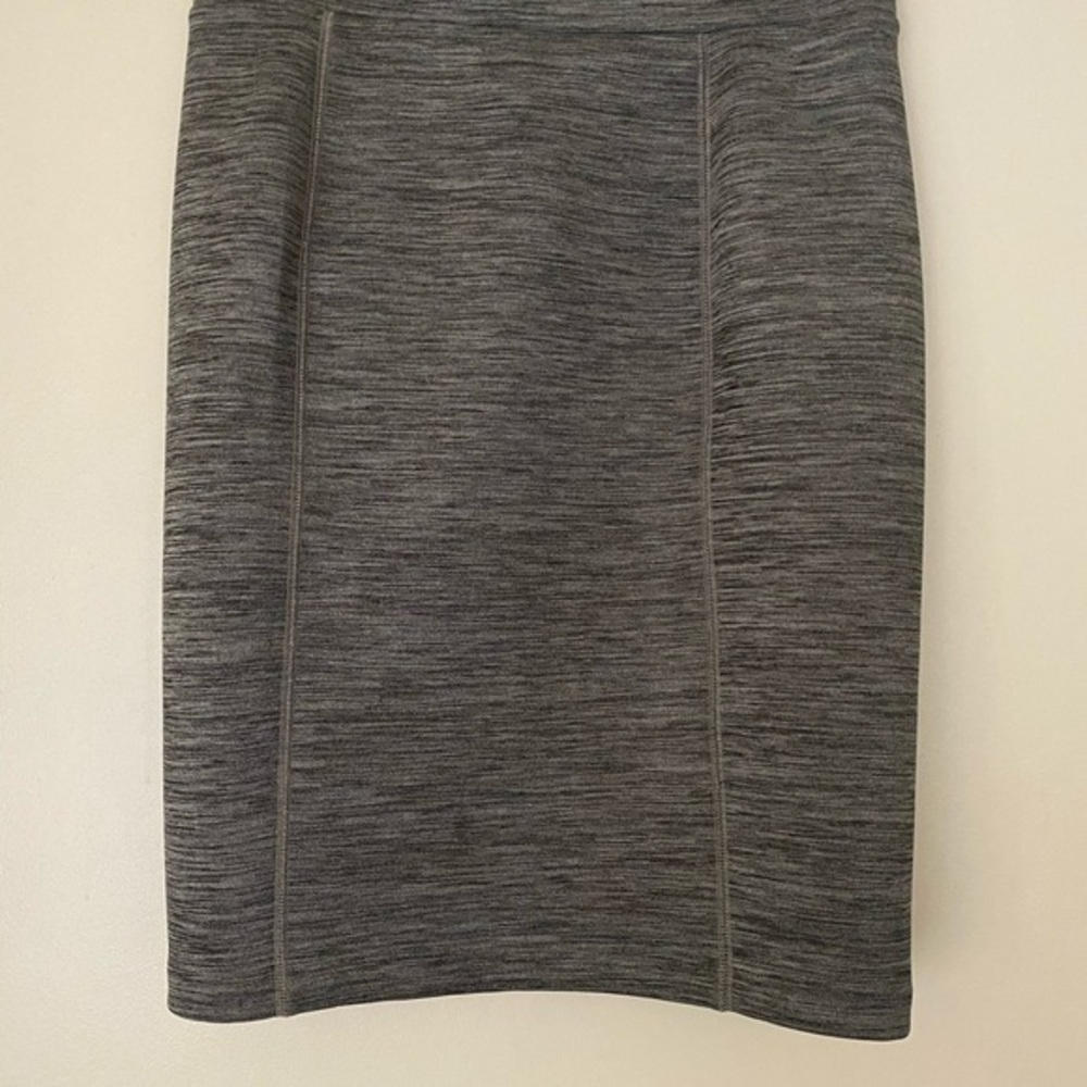 NWOT ELLE Slip on pencil skirt - Picture 3 of 6